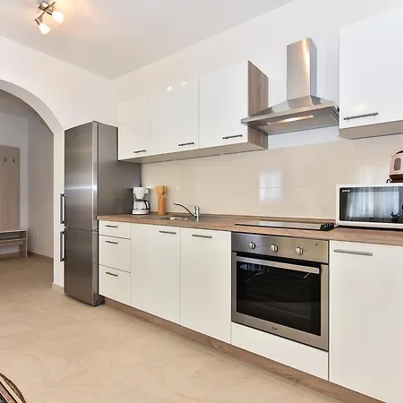 Apartment Ana Vrsi