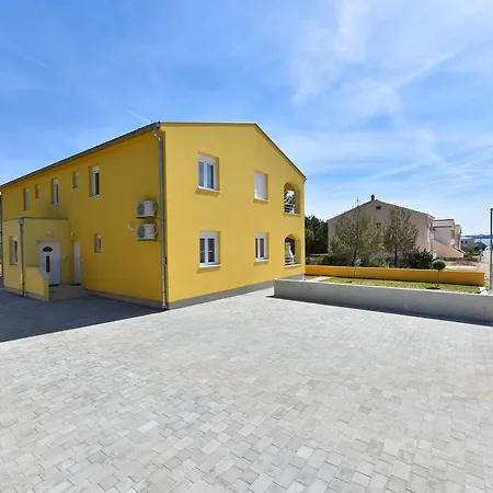 Ana Apartment Vrsi