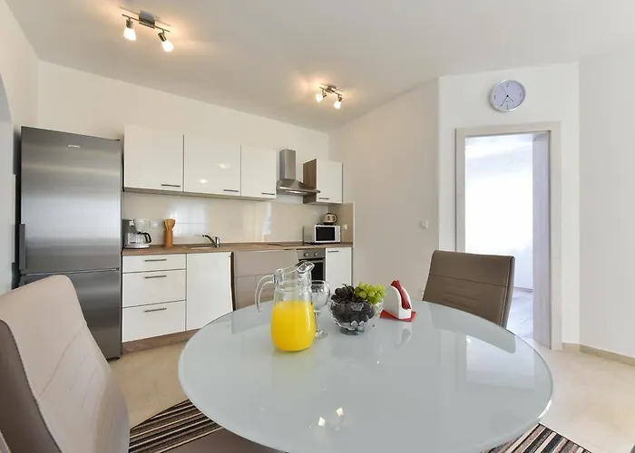 Apartment Ana *