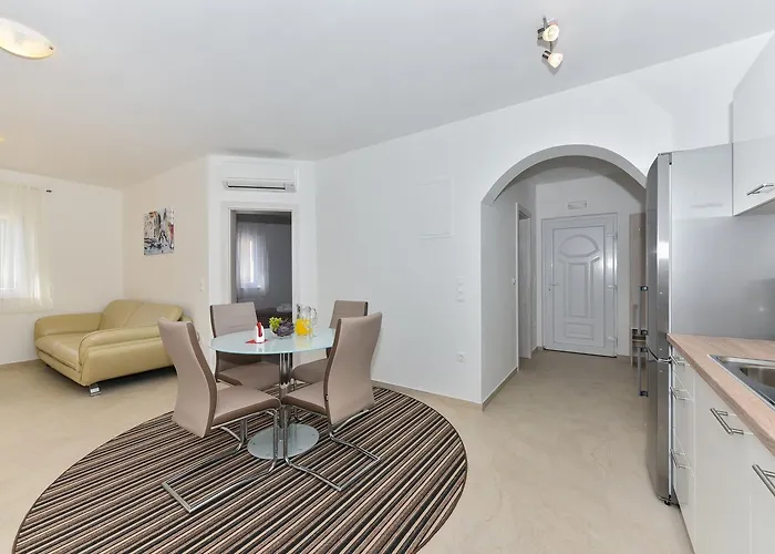 Ana Apartment *